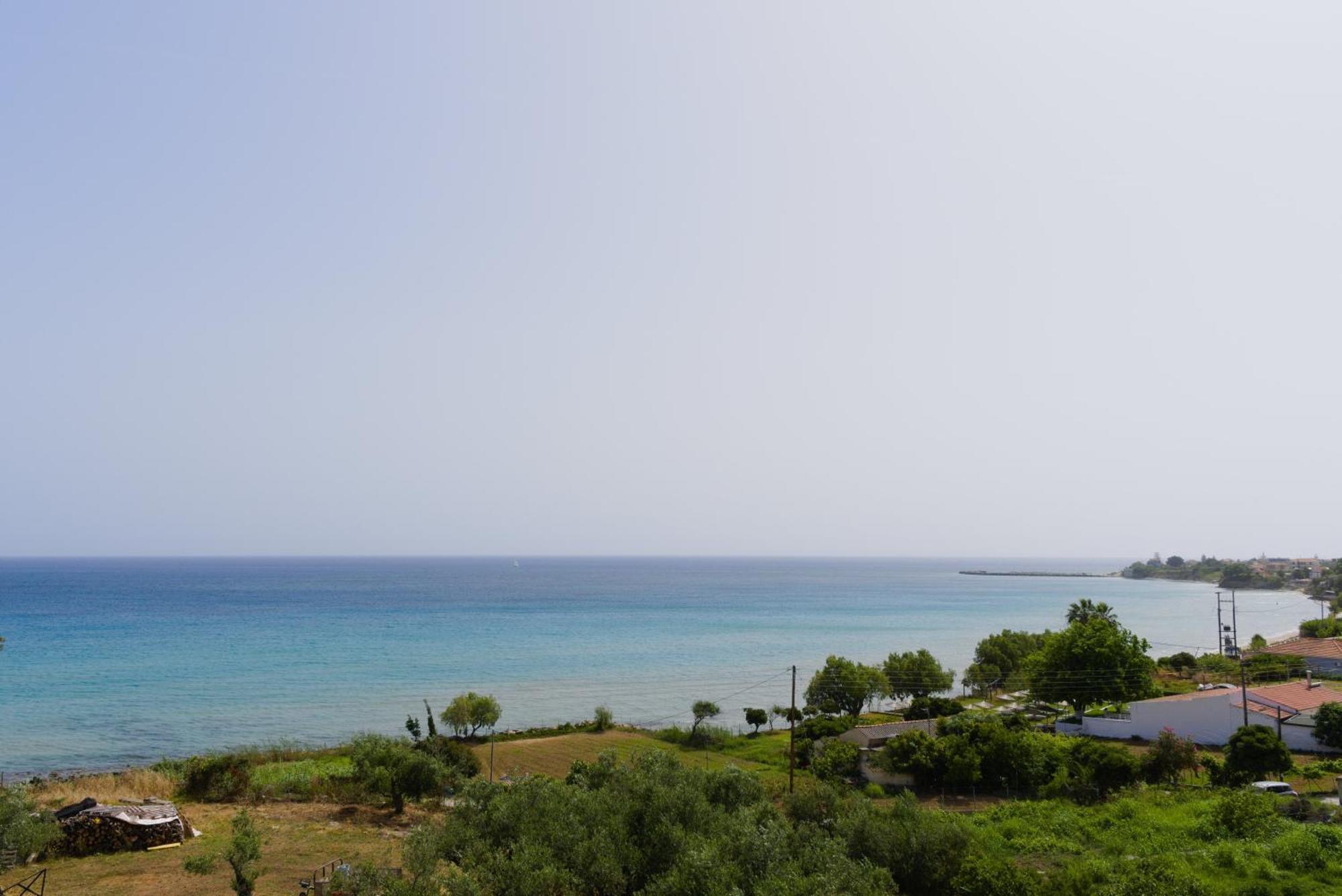 Amoudi Studios Apartments Hotel Exterior photo